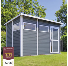 Holzgartenhaus mit Fenstern und Tür auf Rasen