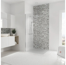 Helles Badezimmer mit Waschbecken, Dusche und grauen Fliesen in Steinoptik