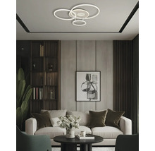 Wohnzimmer mit Deckenleuchte im modernen Design mit runder Form