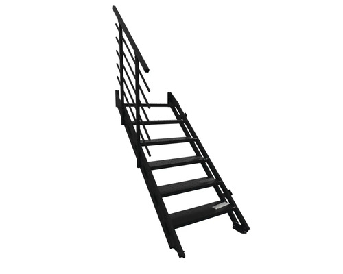 Schwarze Metalltreppe mit einseitigem Geländer und sieben Stufen.