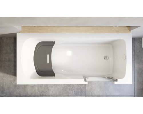 Rechteckige Badewanne mit integrierter Tür für barrierefreien Einstieg und grauem Kunststoffsitz, Ansicht von oben.