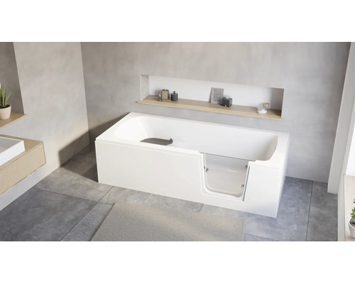 Modernes Badezimmer mit einer barrierefreien Badewanne mit Glastür und integriertem Sitz vor Wänden in Betonoptik.
