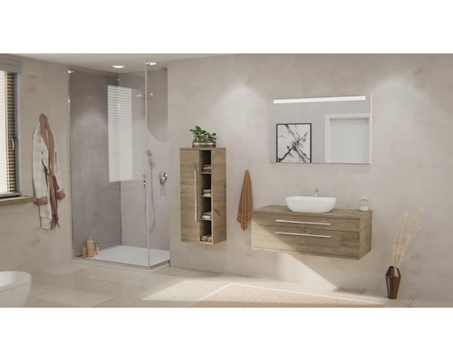 Modernes Badezimmer mit Waschtisch in Holzoptik, Aufsatzbecken, beleuchtetem Spiegel und einer bodengleichen Glasdusche.
