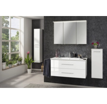 Modernes Badezimmermöbel-Set mit Waschtischunterschrank, dreitürigem Spiegelschrank und zwei Seitenschränken.