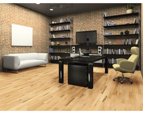 Modernes Arbeitszimmer mit Ziegelwänden, hellem Parkettboden, schwarzem Schreibtisch, weißem Sofa und deckenhohen Regalen.