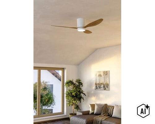 Deckenventilator mit Beleuchtung und drei Flügeln in Holzoptik im Wohnzimmer (Image AI modified or generated)