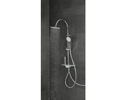 Duschsäule mit Kopf- und Handbrause im Badezimmer