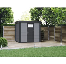 Garten Szene mit Gerätehaus aus Metall mit Tür und Fenster