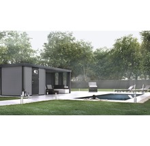 Garten mit Pool, Grill, Liegestühlen, Lounge-Möbeln und Gerätehaus