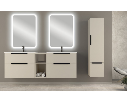 Modernes Badezimmer mit Waschtischunterschrank, beleuchteten Spiegeln und Hochschrank für ein stilvolles Ambiente