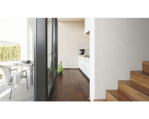 Innenaufnahme mit Terrasse, Küche und Treppe.