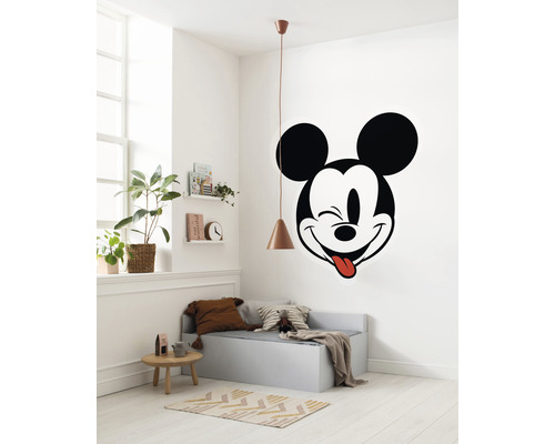 Kinderzimmer mit Micky Maus Wandtattoo, Bank und Pendelleuchte