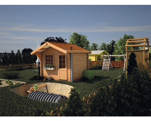 Szene eines Gartens mit Gartenhaus, Versickerungssystem und Gartengeräten.