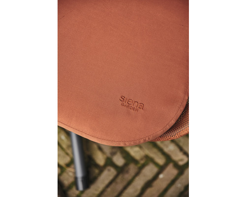 Detailaufnahme eines Sitzkissens mit Siena Garden Logo
