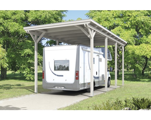 Überdachter Stellplatz aus Holz für ein Wohnmobil im Garten