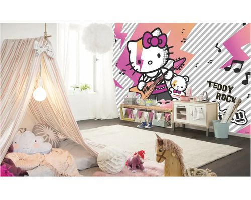 Kinderzimmer mit Spielzelt, Spielküche und Hello Kitty Wandtapete