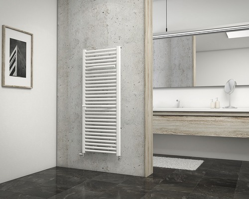 Badheizkörper Schulte Miami 1215x500 mm weiß Modernes Badezimmer mit Handtuchwärmer an der Wand