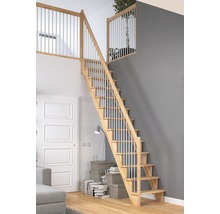 Holztreppe mit Geländer in einem modernen Wohnraum