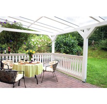 Terrasse mit Überdachung, Tisch und Stühlen für den Außenbereich
