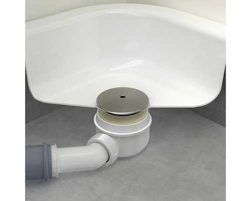 Ablaufgarnitur mit Abflussrohr unter einer Duschwanne