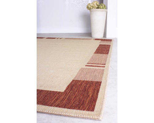 Teppich mit geometrischem Bordürenmuster