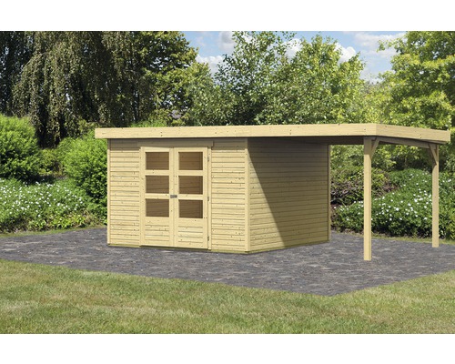 Holzgartenhaus mit überdachter Veranda im Garten.