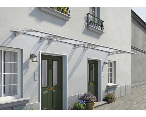 Vordach aus Kunststoff über zwei Haustüren