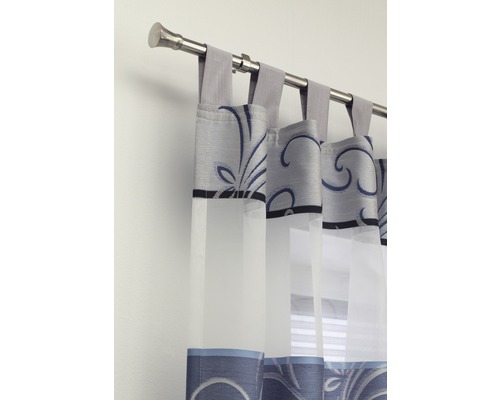 Dekoschals mit Schlaufenaufhängung an Gardinenstange