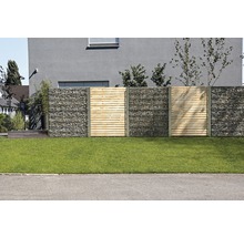 Gabionenzaun mit Holzelementen im Garten