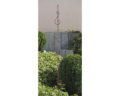 Gartendekoration mit Rankhilfe in Form eines Notenschlüssels