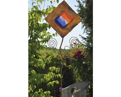 Gartendekoration mit rautenförmigem Ornament aus Metall und Glas