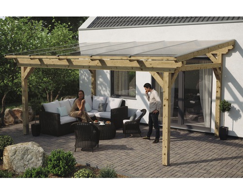 Terrassenüberdachung SKAN HOLZ Sanremo 541x250 cm natur Terrassenüberdachung aus Holz mit Sitzgruppe und Personen