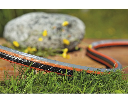 Gardena Gartenschlauch auf Rasen