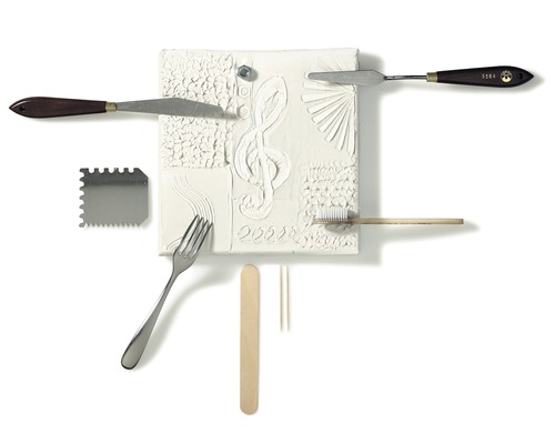 Kreativset für plastische Malerei mit Leinwand, Spachteln, Gabel, Kamm, Zahnbürste und Holzstäbchen