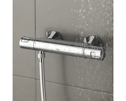 Aufputz-Thermostatbatterie für Dusche mit Wasser