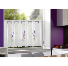 Gardine mit Lavendelmotiven im Küchenfenster