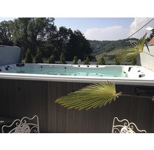 Aufstellbarer Whirlpool Blue Water Spas Swim Spa Atlas inkl. LKW Anlieferung