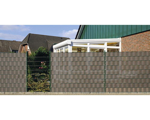 Sichtschutzzaun mit Kunststoffstreifen für den Garten