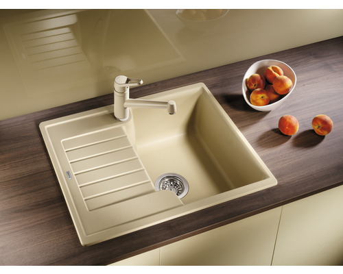 Spültisch mit Abtropffläche und Einhebelmischer