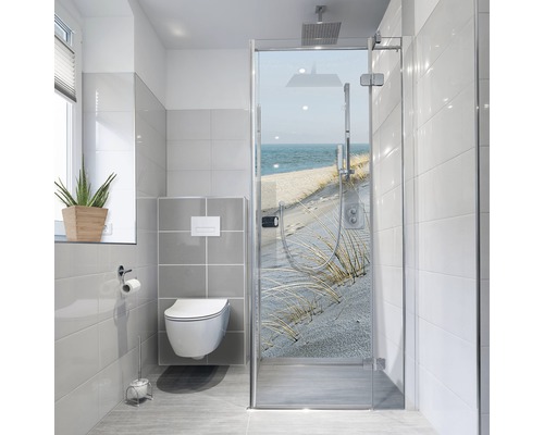 Klebefolie für Duschrückwand mySpotti fresh Sea Coast 2100x900x0,3 mm Badezimmer mit ebenerdiger Dusche, Toilette und Fenster