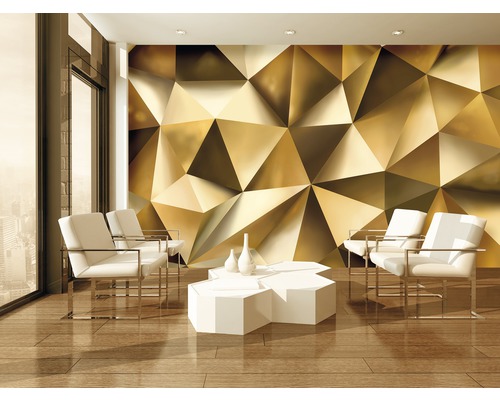 Wohnraum mit Fototapete mit geometrischem Design, Sesseln und Tisch