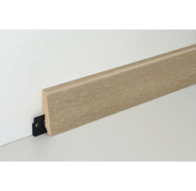 Sockelleiste aus Holz mit Befestigungsclip