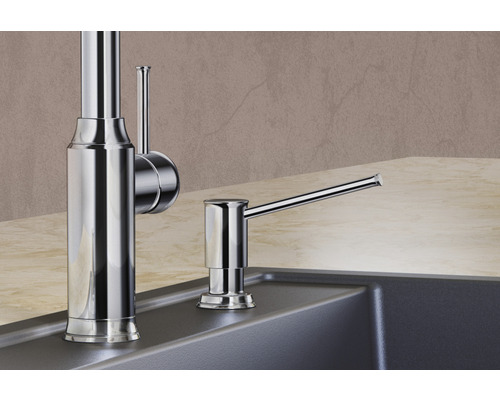 Spültischarmatur und Seifenspender aus Metall