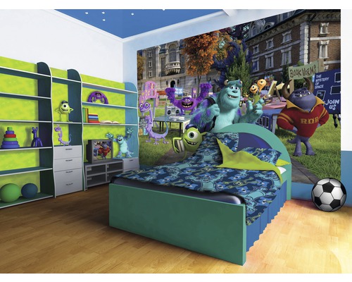 Kinderzimmer mit Monsters University Fototapete, Bett, Regal und Spielzeug