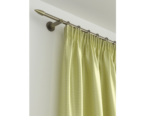 Gardinenstange mit Vorhang und Zubehör zur Fensterdekoration.