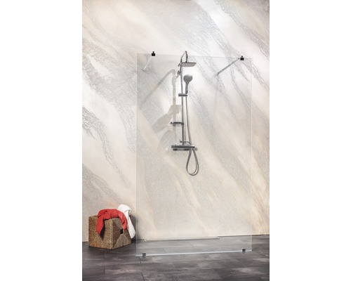 Raumdusche Sanotechnik Sanoflex Freedom 1 MW500 1470x1950 mm Echtglas Klar hell Duschabtrennung aus Glas mit Duscharmatur und Handtuchkorb im Badezimmer.