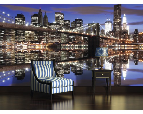 Fototapete mit New Yorker Skyline und Brücke bei Nacht
