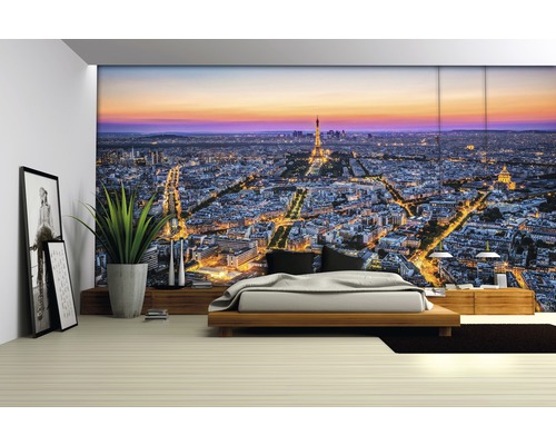 Schlafzimmer mit Fototapete der Pariser Skyline