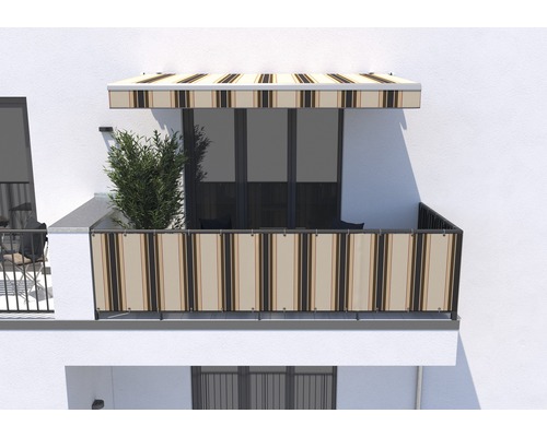 Balkon mit Markise und Sichtschutz in gestreiftem Design für Privatsphäre und Sonnenschutz
