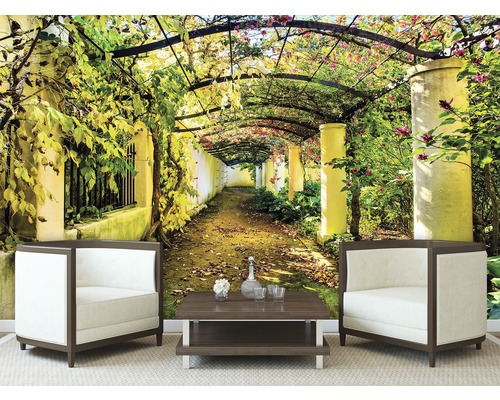 Wandbild mit Gartenweg, Bewuchs und Säulen